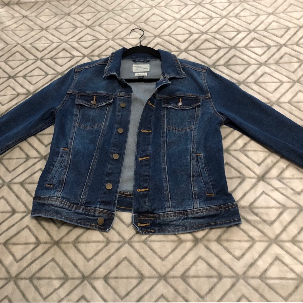 Women’s Essentials Freeborn Denim Jacket
